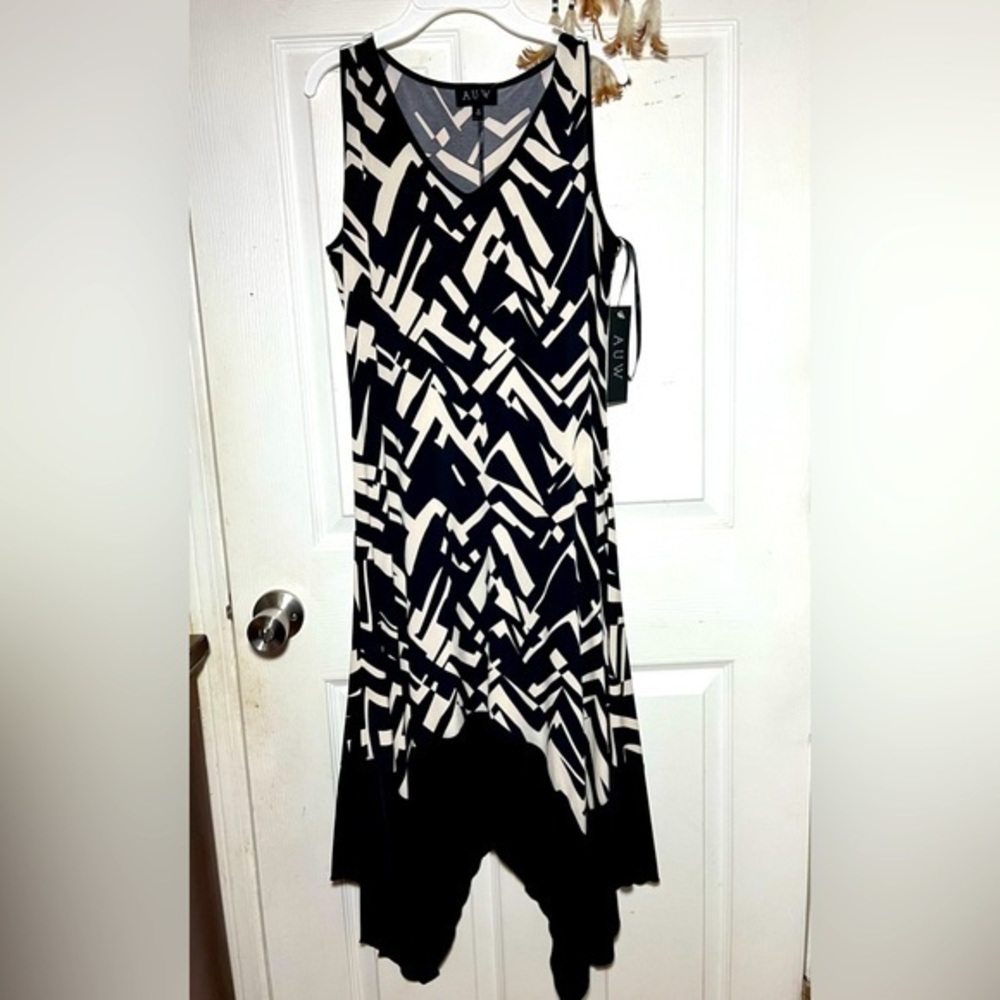 AUW Black/Cream Women’s Dress‎ Sz 6